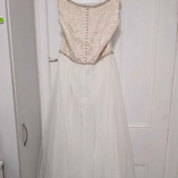 Custom made Venus Bridal Wedding Dress - Picture 5 of 7